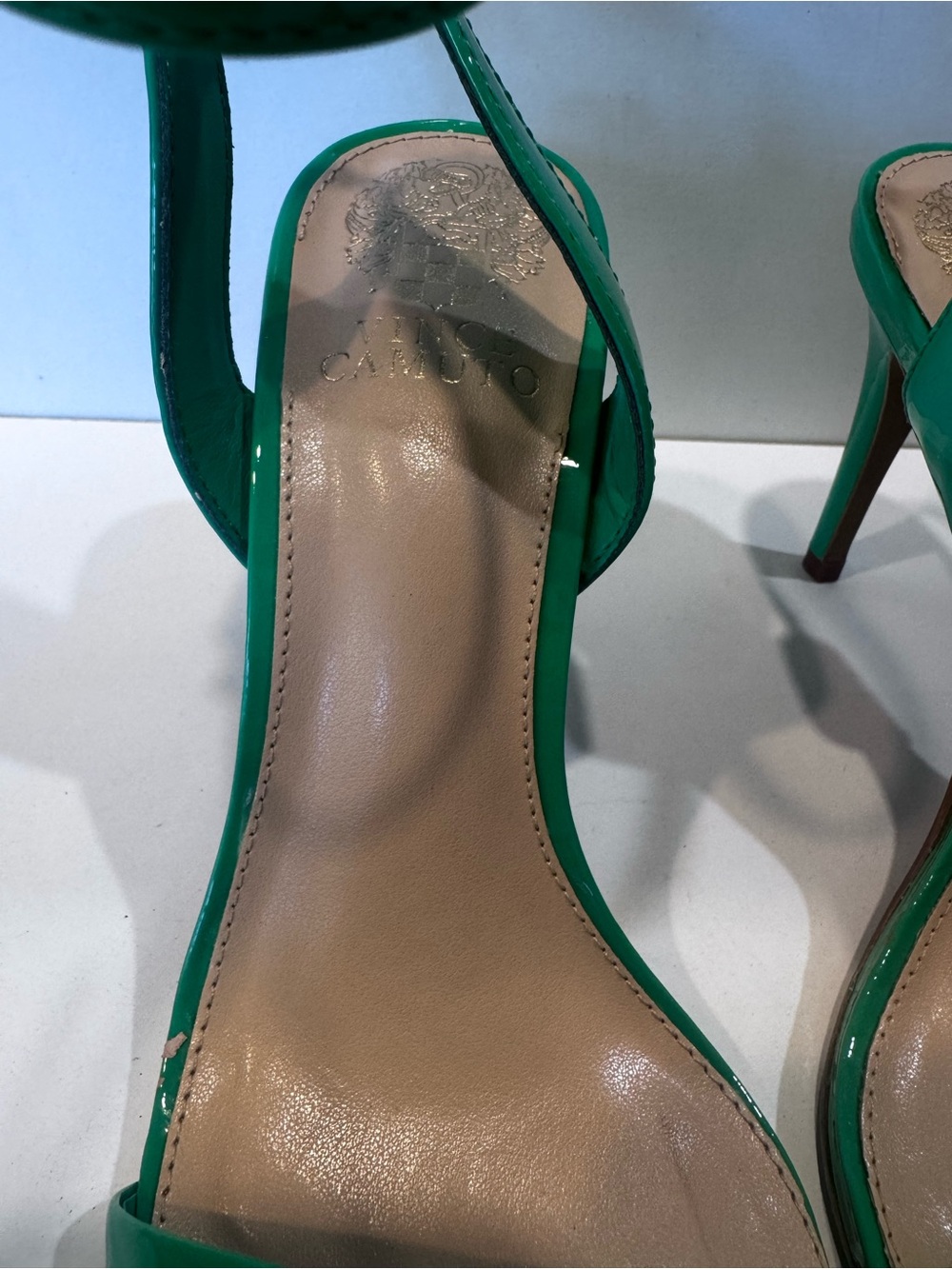 Vince Camino Green Patent Ankle-Strap Stiletto Sandals - Womens Size 8 - Picture 4 of 4